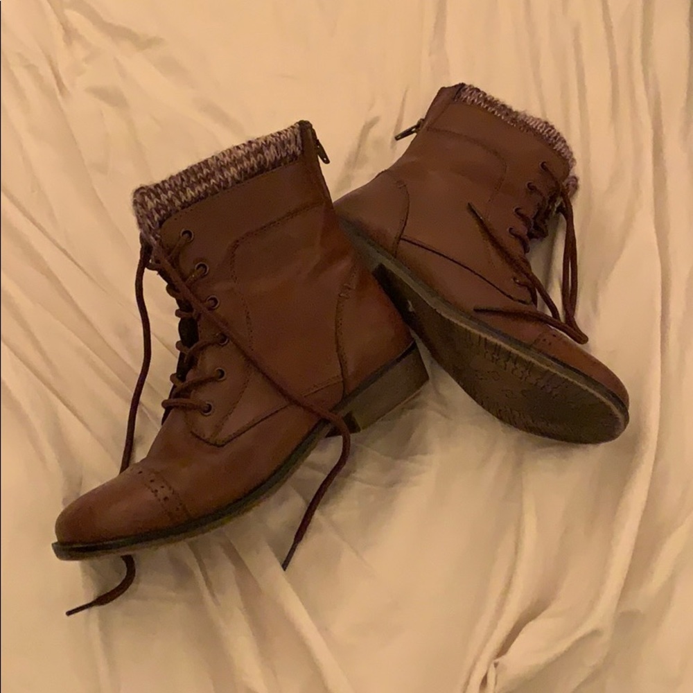 brown boots